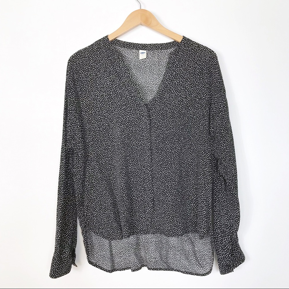 Old Navy Black/White Polka Dot Top - M